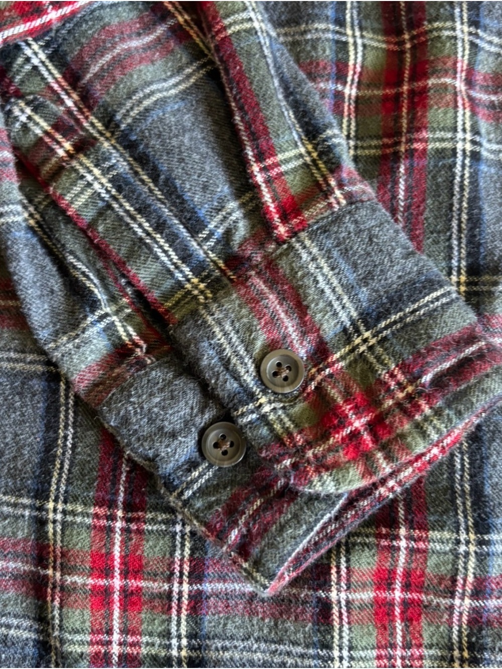 L.L.Bean Women’s Slightly Fitted Plaid Flannel Button Down Shirt Large - Picture 7 of 11